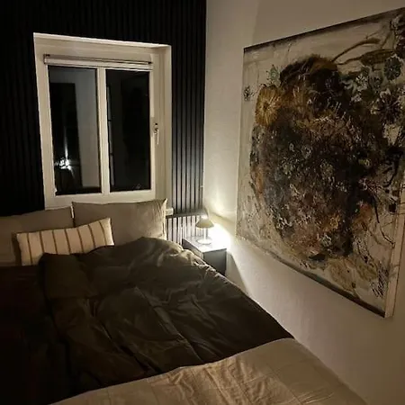 En Smuk Og Charmerende Oase Meget Taet Pa Centrum! *