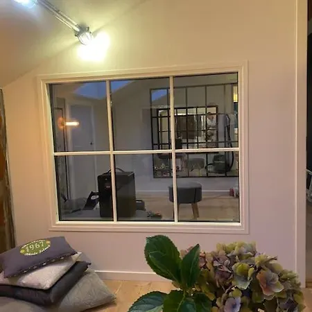 En Smuk Og Charmerende Oase Meget Taet Pa Centrum! Lägenhet *