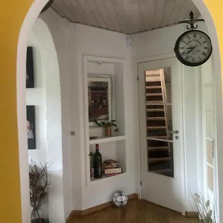 En Smuk Og Charmerende Oase Meget Taet Pa Centrum! Holstebro