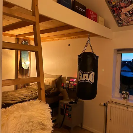 アパート En Smuk Og Charmerende Oase Meget Taet Pa Centrum!