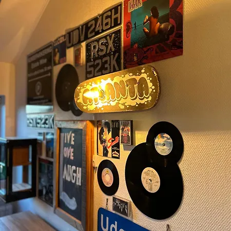 En Smuk Og Charmerende Oase Meget Taet Pa Centrum! *